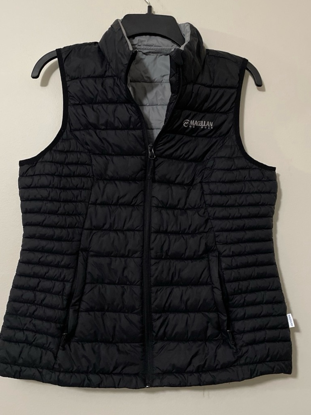 Magellan Outdoors Black Quilted Women's Packable Vest
